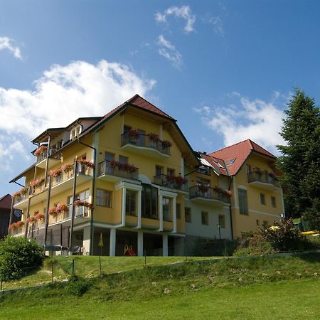 Hotel Wildwiesenhof Miesenbach  Exteriér fotografie