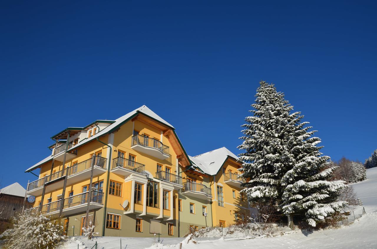 Hotel Wildwiesenhof Miesenbach  Exteriér fotografie